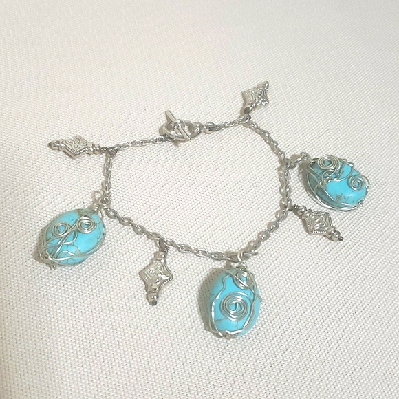 Howlite Necklace & Bracelet Set - Hand Crafted - Wire Wrapped Jewelry - Picture 3 of 5